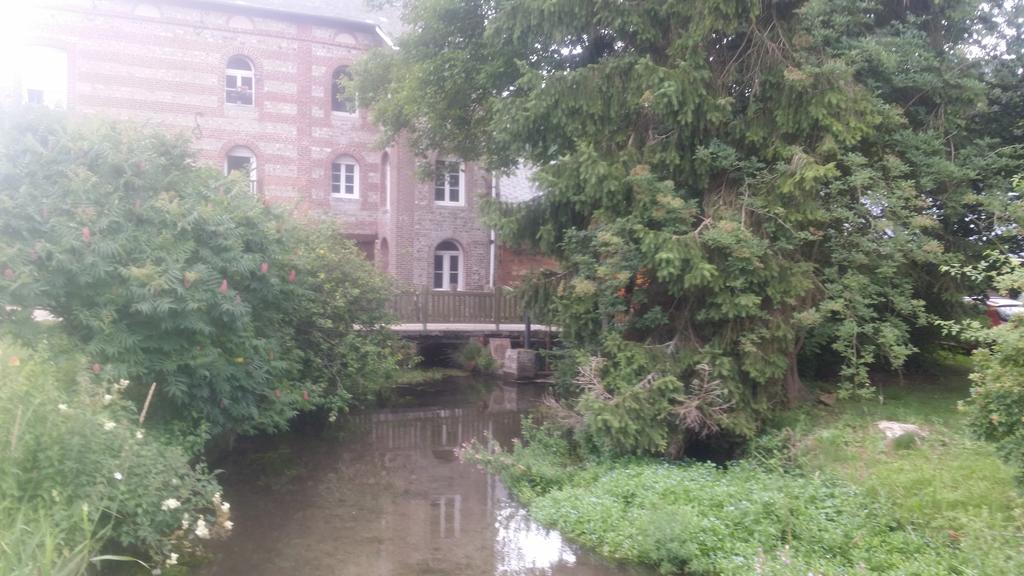 Gite de l'Ancien Moulin Valmont  Extérieur photo